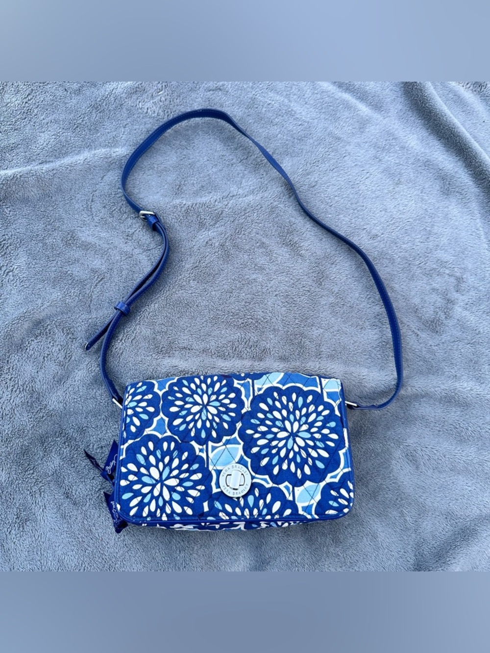 Vera Bradley Blue & White Petal Splash Turnlock Crossbody Purse